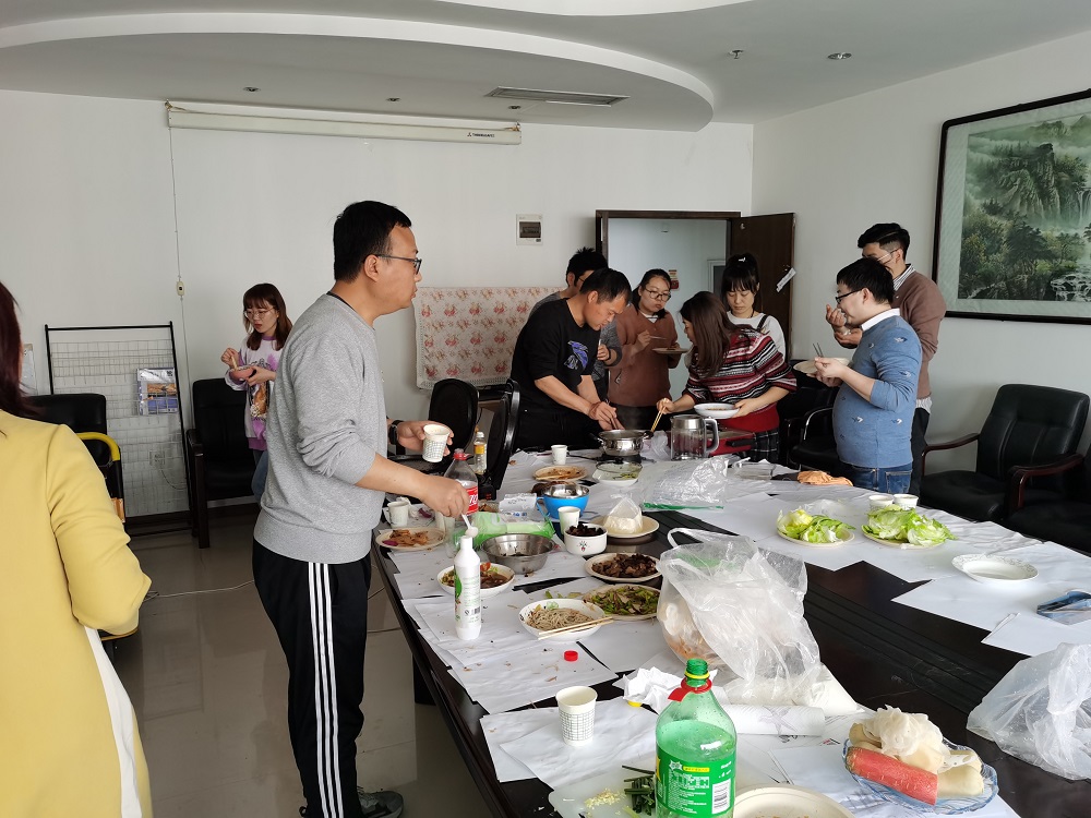 努力工作，努力學習，努力生活！